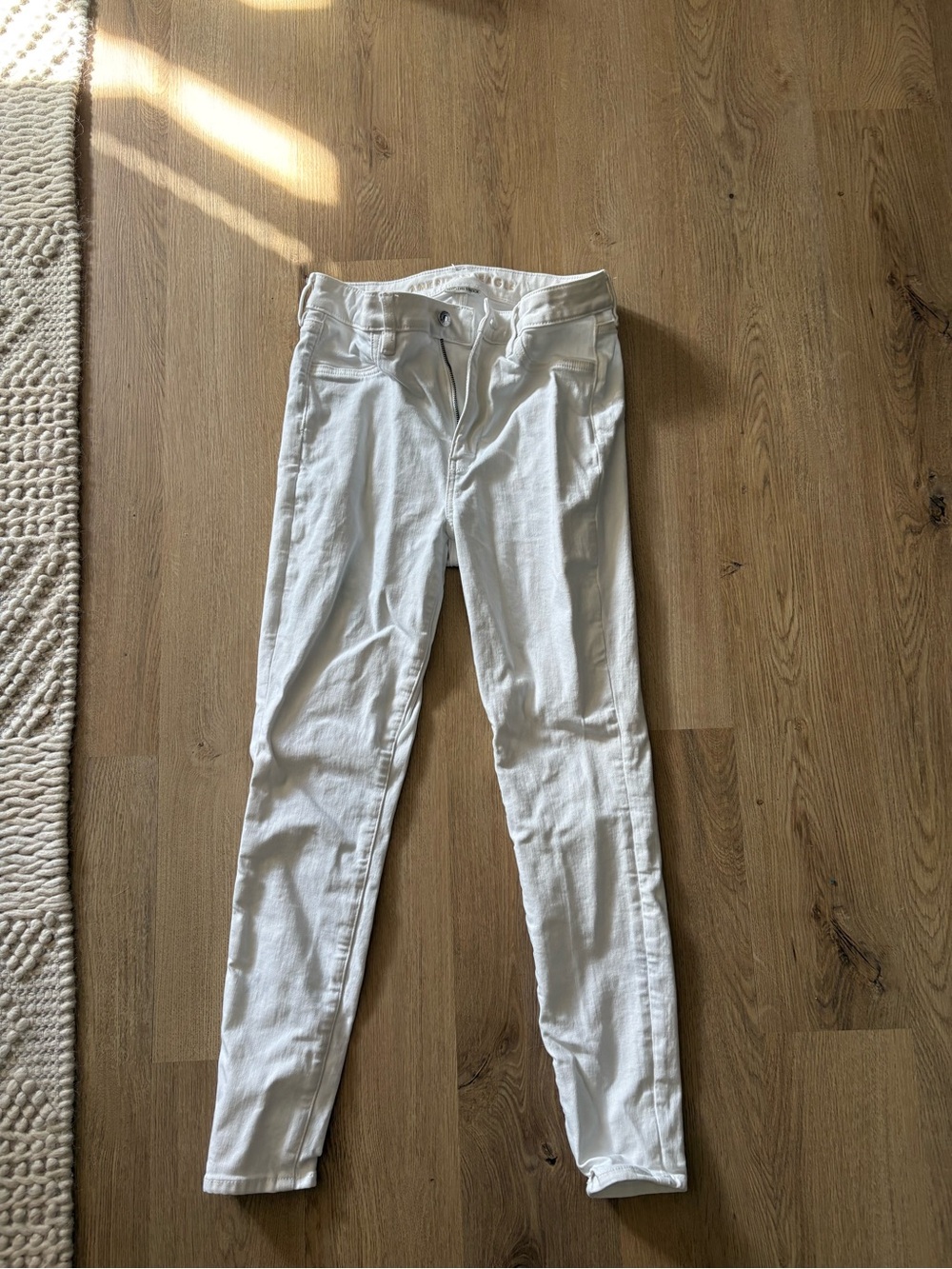 American Eagle Outfitters White Skinny Jeans Size 8 SHORT